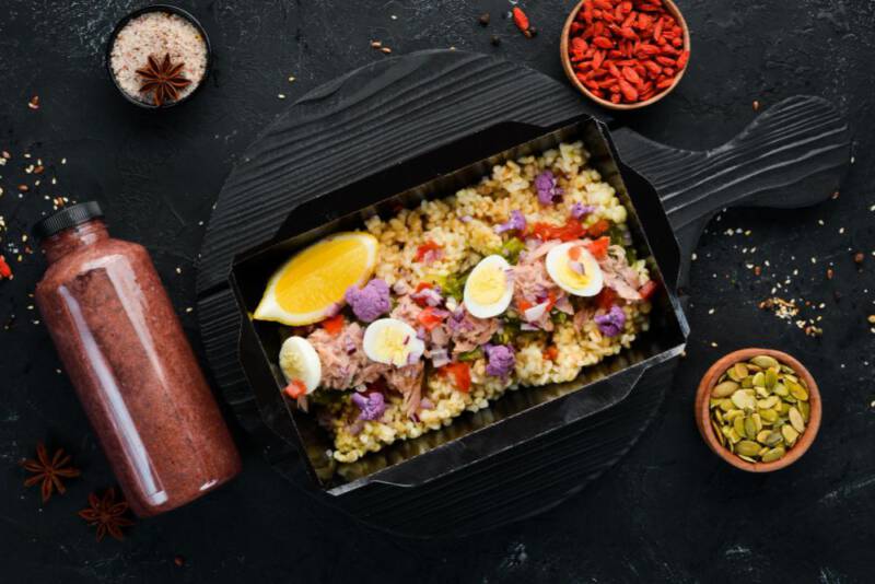 Zalety cateringu dietetycznego — czy warto z niego korzystać? freepic Zalety cateringu dietetycznego — czy warto z niego korzystać?