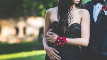 Czarna suknia ślubna