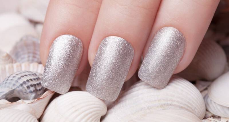 paznokcie na wiosnę i lato 2022