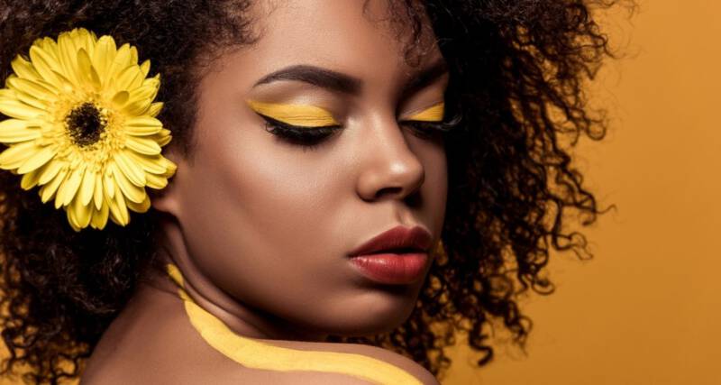 Kolorowy makijaż wiosna lato 2022 trendy Kolorowy makijaż wiosna lato 2022 trendy