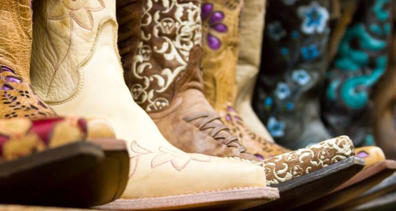 modne buty 2022 kowbojki