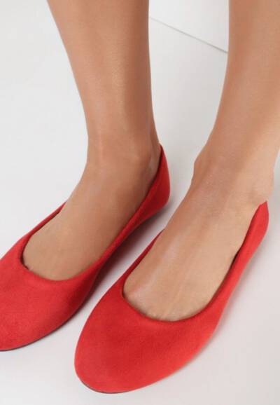 czerwone kolorowe baleriny 2022