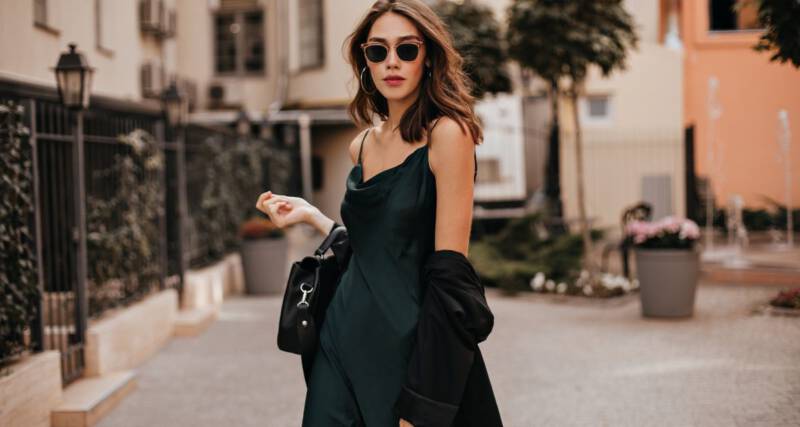 satynowa sukienka na jesień 2022 fp