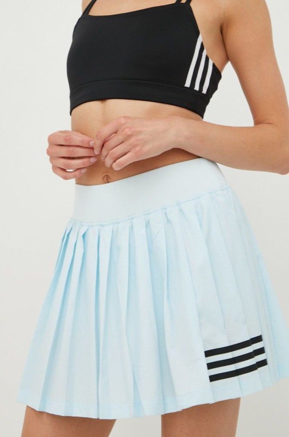 spódnica w stylu tenniscore