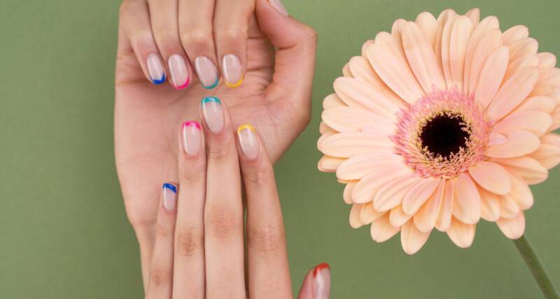 kolorowy french manicure