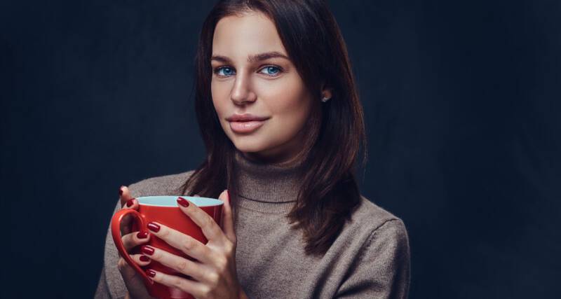 Kasztanowe włosy wpadające w czerwień Kasztanowe włosy wpadające w czerwień