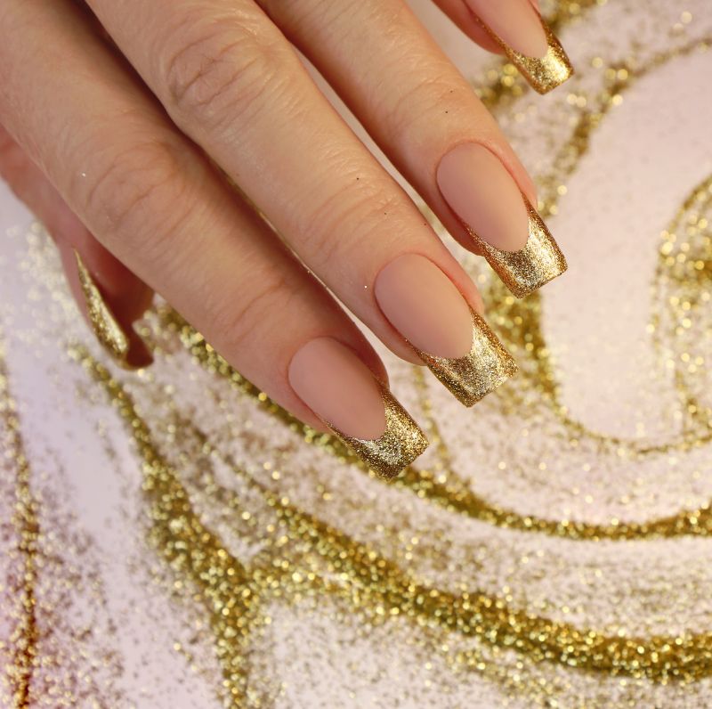 Glitter french manicure