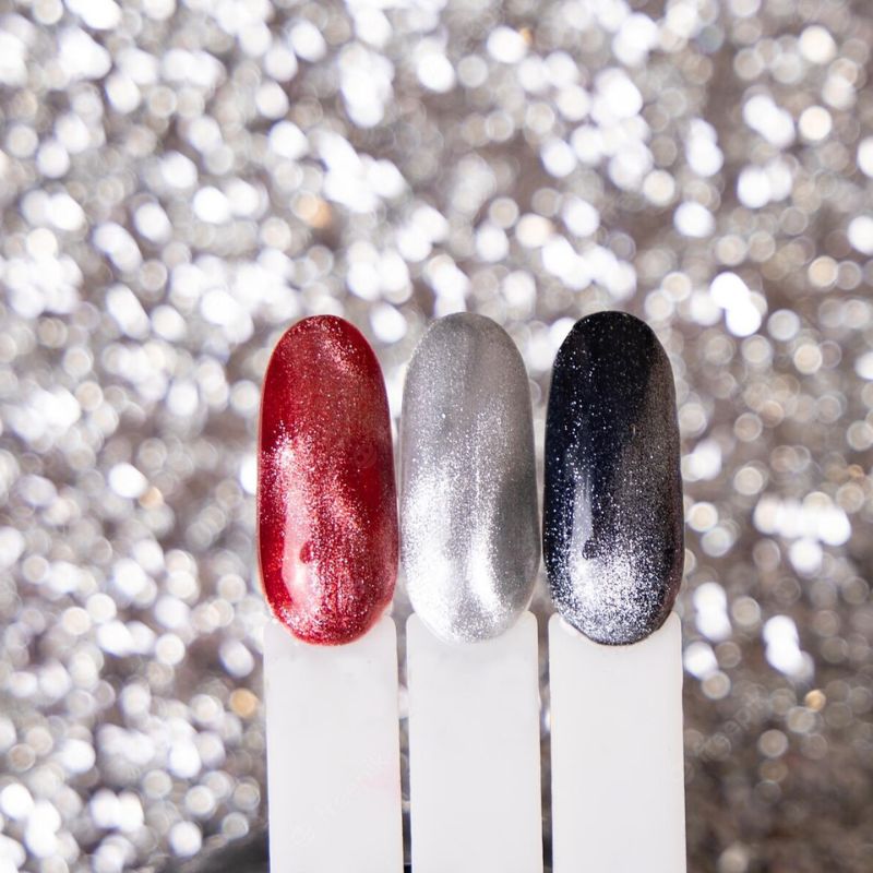 Brokatowy manicure na andrzejki 2022