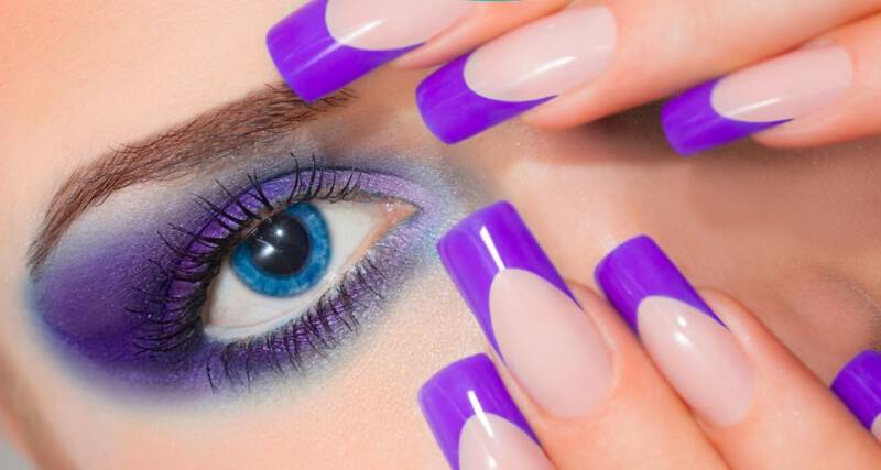 Kolorowy french manicure na andrzejki 2022