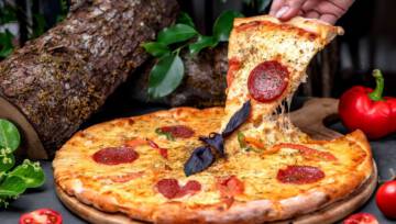 Najlepsze sery do pizzy. Jaki ser nadaje się na pizzę? Który sprawi, że pizza będzie idealna?
