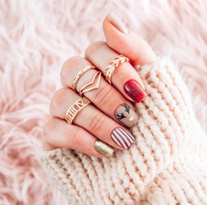 Zimowe paznokcie - wzorki 2022