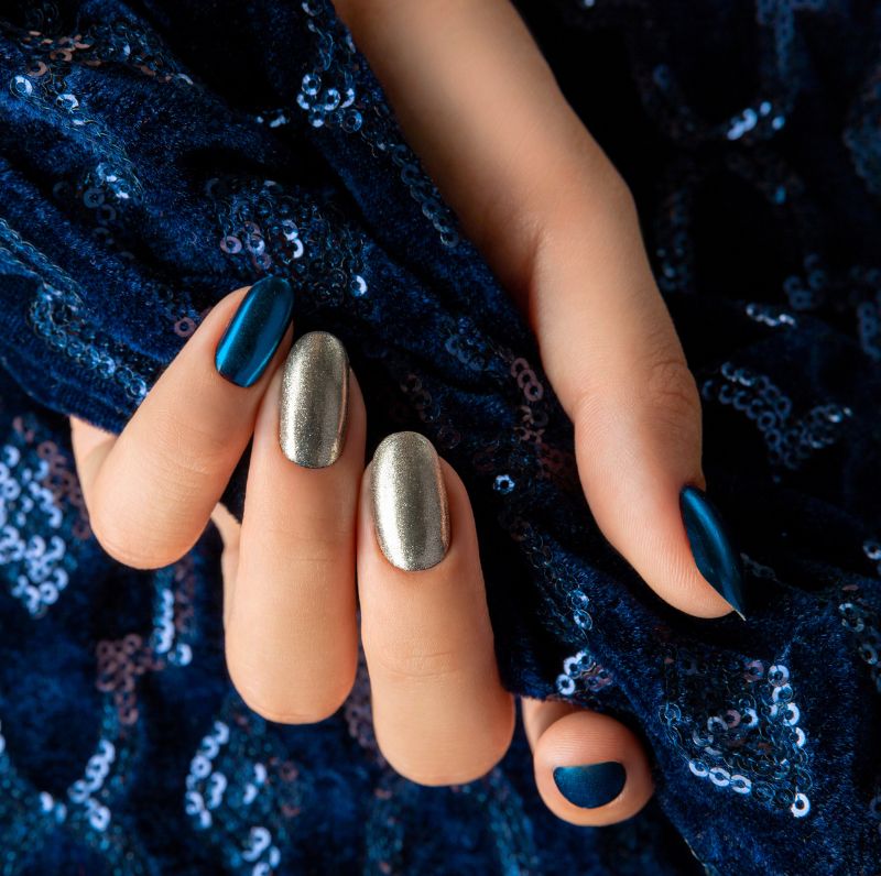 Brokatowe paznokcie 2023
