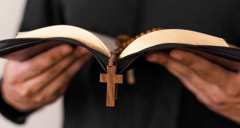 Ile dać księdzu po kolędzie?