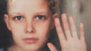 Glass child, czyli szklane dzieci – zjawisko, o którym coraz głośniej w mediach społecznościowych. Co to znaczy?