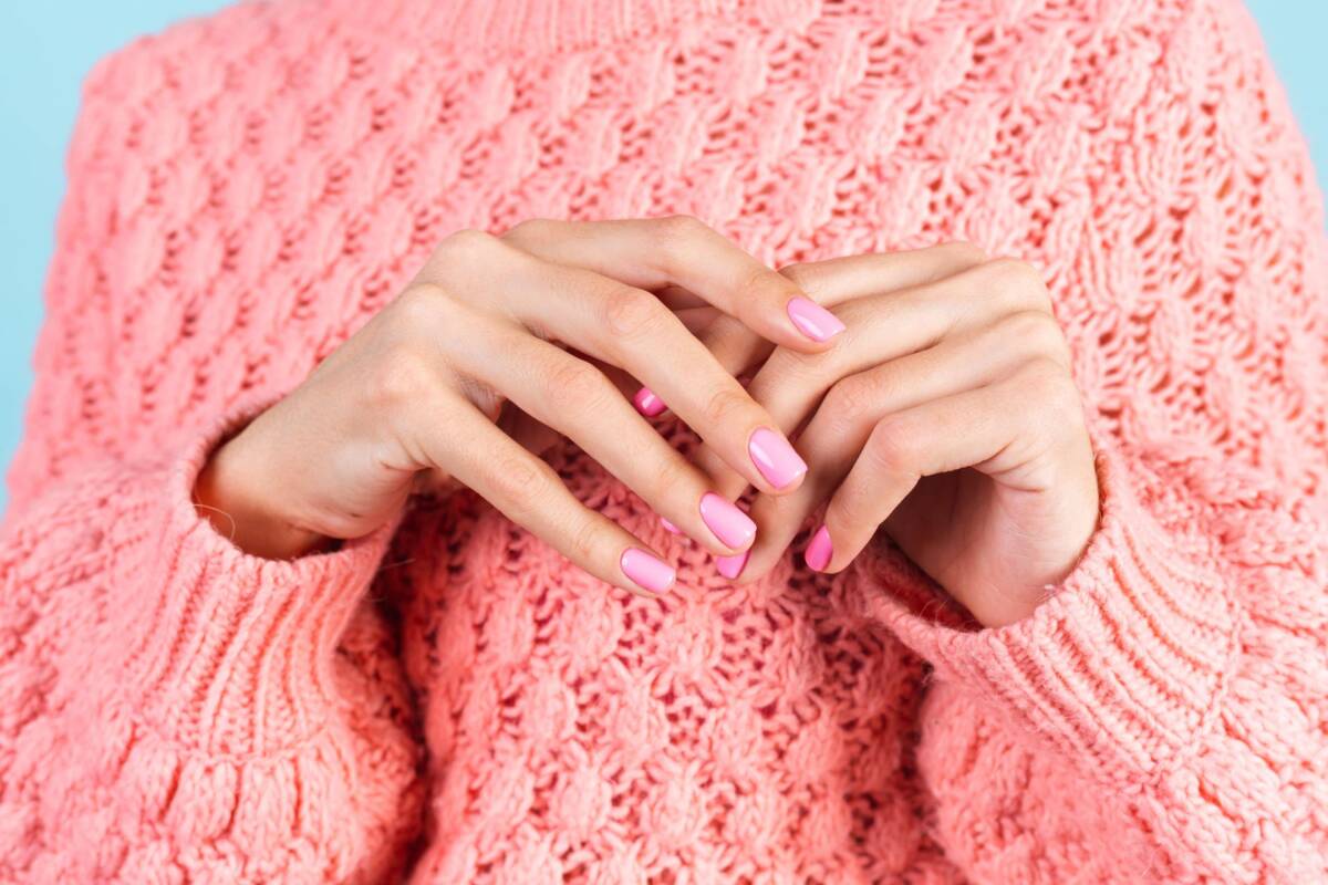 Różowe paznokcie wiosna 2023: delikatny pastelowy róż Różowe paznokcie wiosna 2023: delikatny pastelowy róż