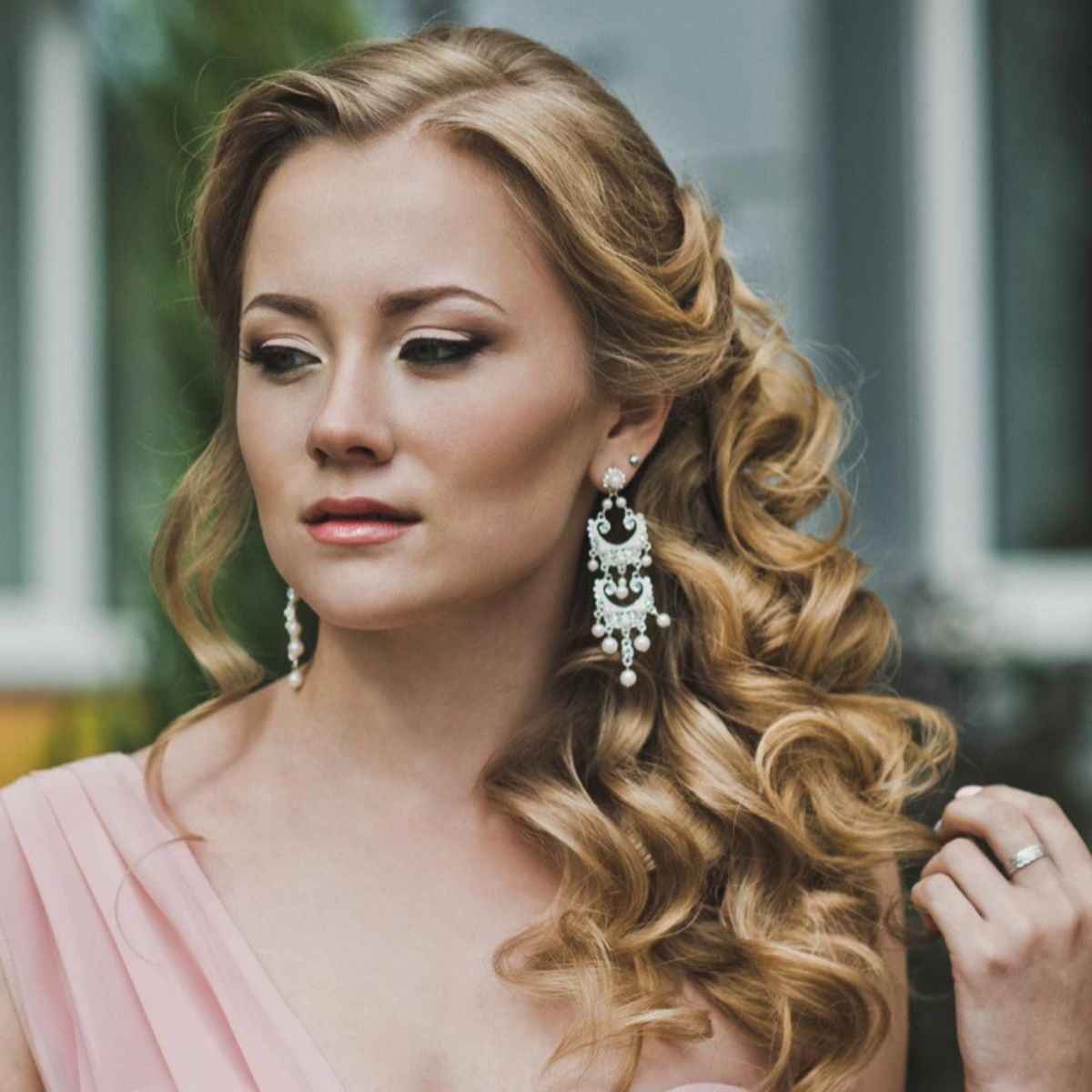 Fryzury na komunię dla mamy : półupięcia