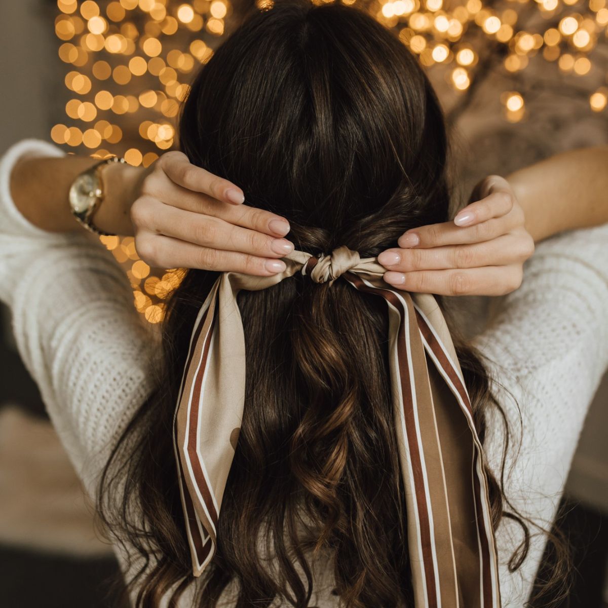 Fryzury na komunię dla mamy : półupięcia