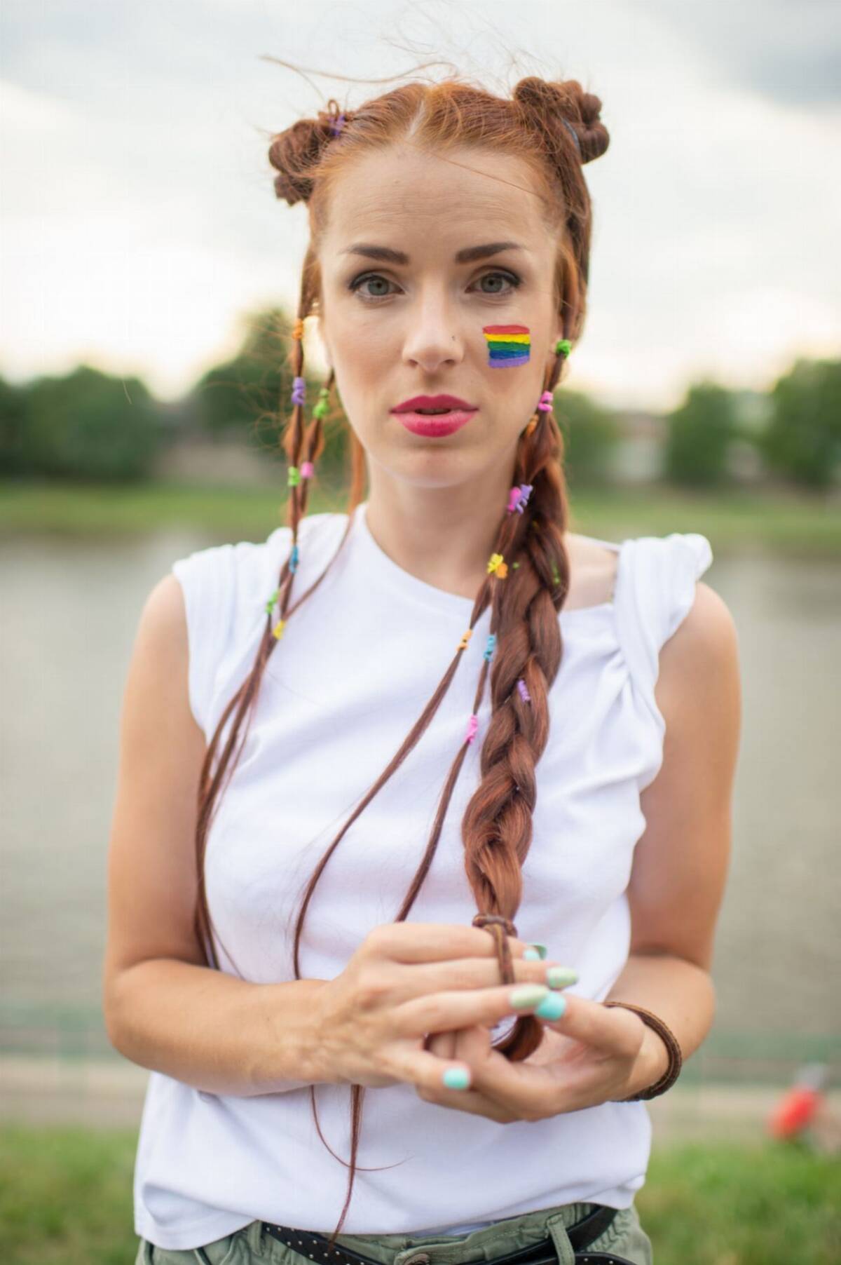 Fryzury Warkocz z koczkami typu Space buns