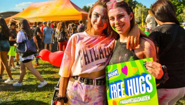 MAOAM i Festiwal Kolorów – eksplozja barw i smaków przemierza Polskę