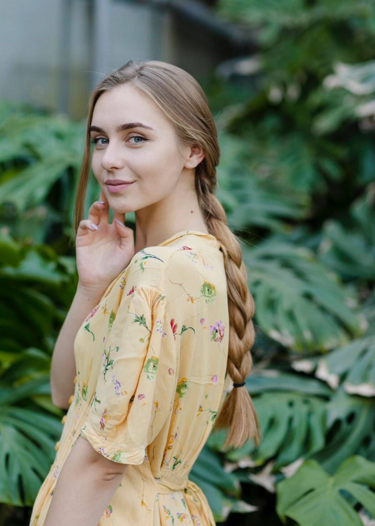 Jeden warkocz - wysoki lub niski Jeden warkocz - wysoki lub niski