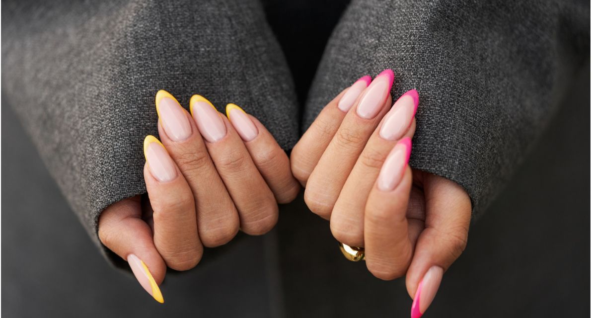 piękny french manicure/Freepik piękny french manicure