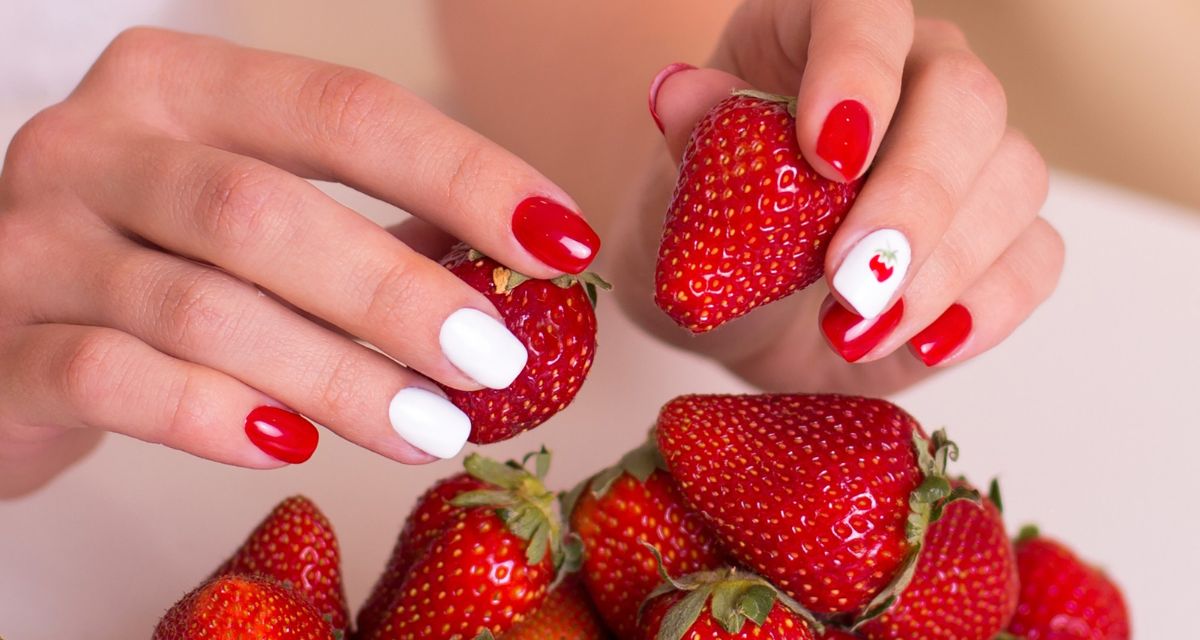 strawberry girl manicure