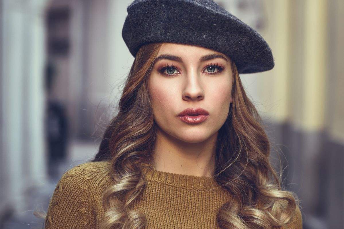 beret w stylu francuskim