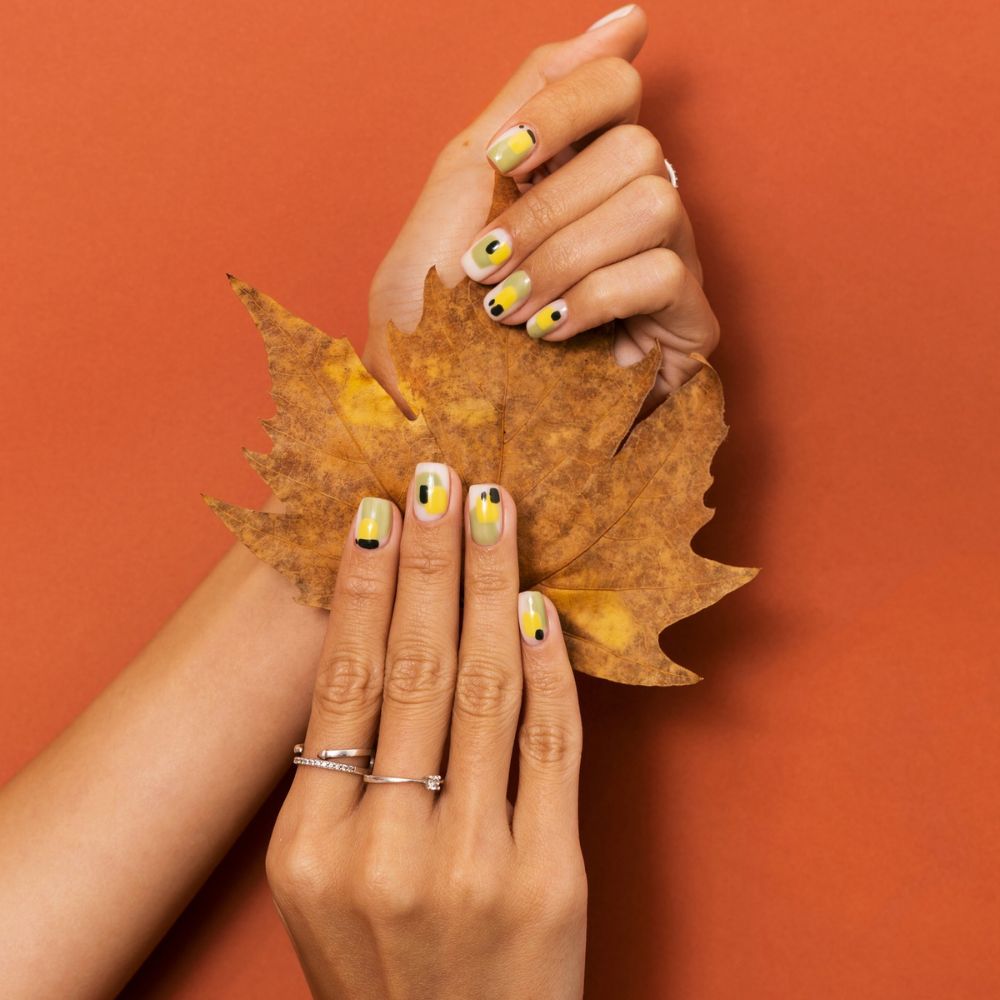 jesienny manicure
