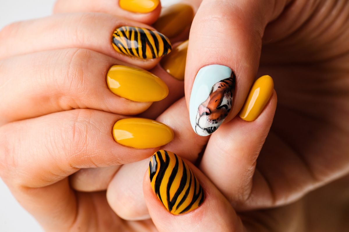 zwierzęce motywy w manicure Freepik zwierzęce motywy w manicure