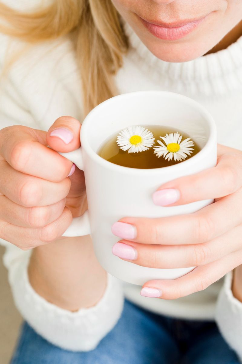 picie rumianku dla zdrowia Freepik picie rumianku dla zdrowia