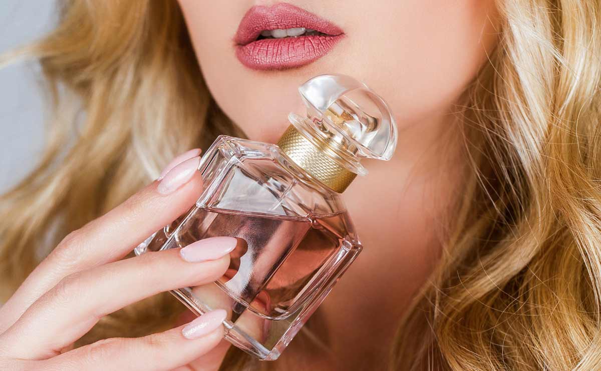 Jak wybrać perfumy, które Cię oczarują
