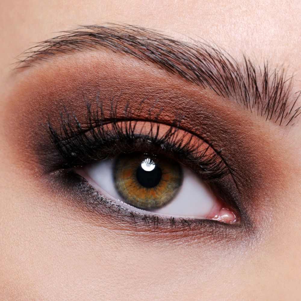 brązowy makijaż oczu