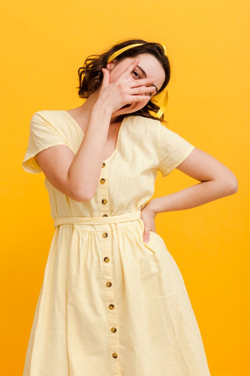 sukienka w trendzie yellow butter