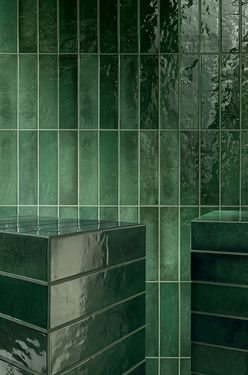 Zielone płytki do łazienki z kolekcji Masovia