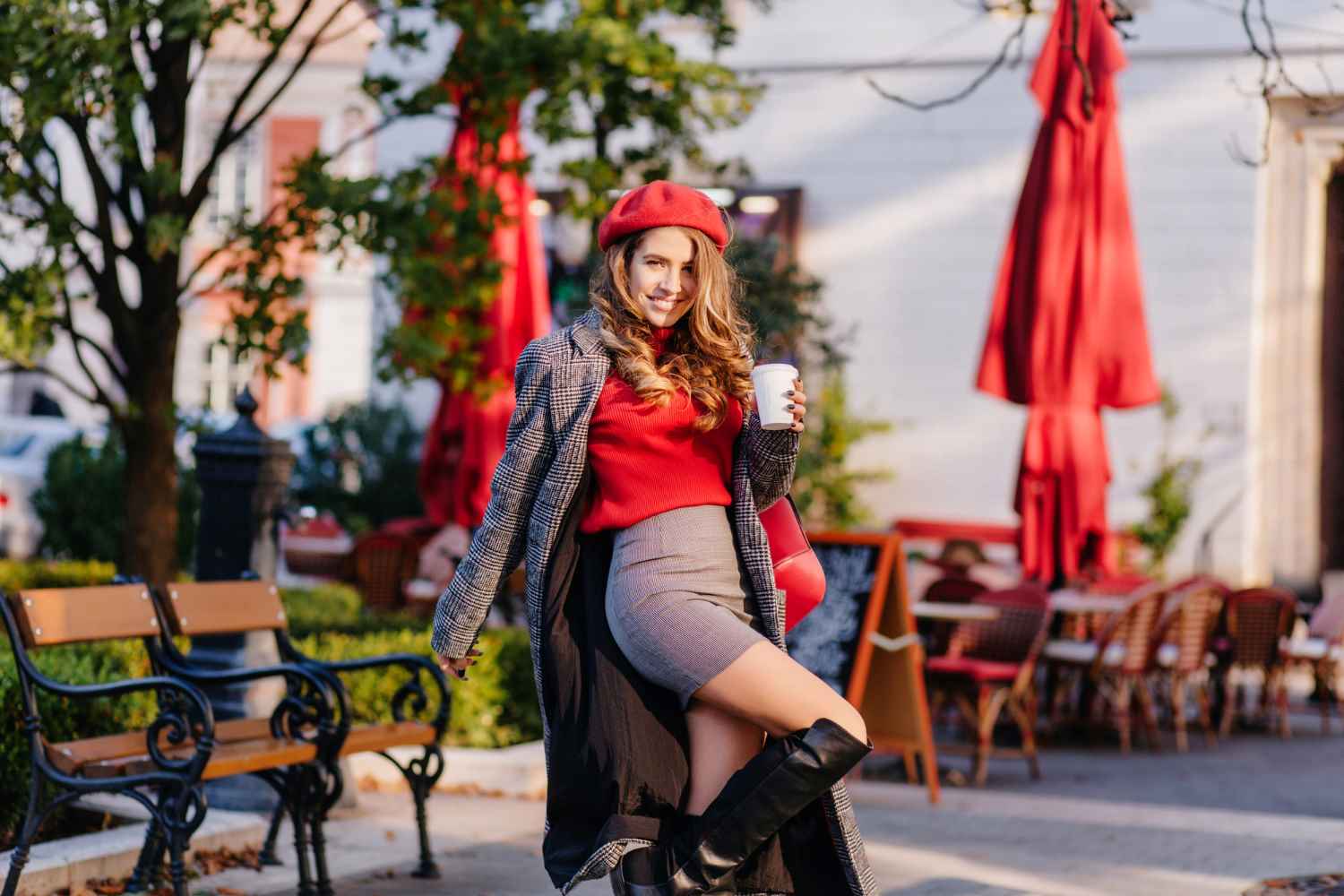 moda w stylu paryskim Freepik moda w stylu paryskim