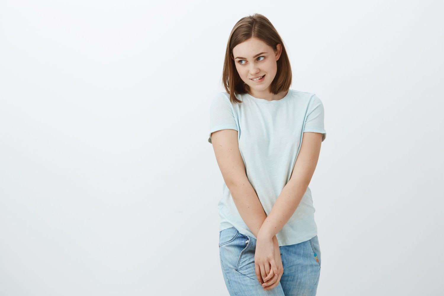 zawstydzona dziewczyna