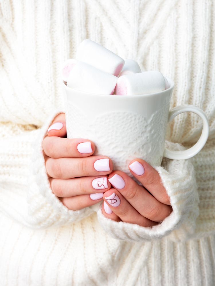 mini serduszko na białym tle