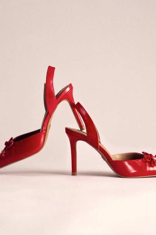 czerwone sandały
