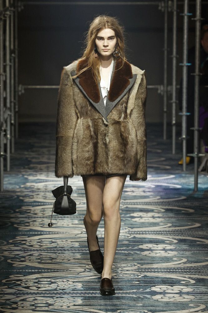 Trendy jesień zima 2025 - 2026: Prada, Milan Fashion Week, Fall/Winter 2025/2026