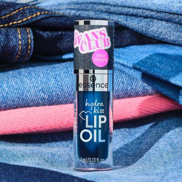 the JEANS CLUB colour-changing hydra kiss lip oil