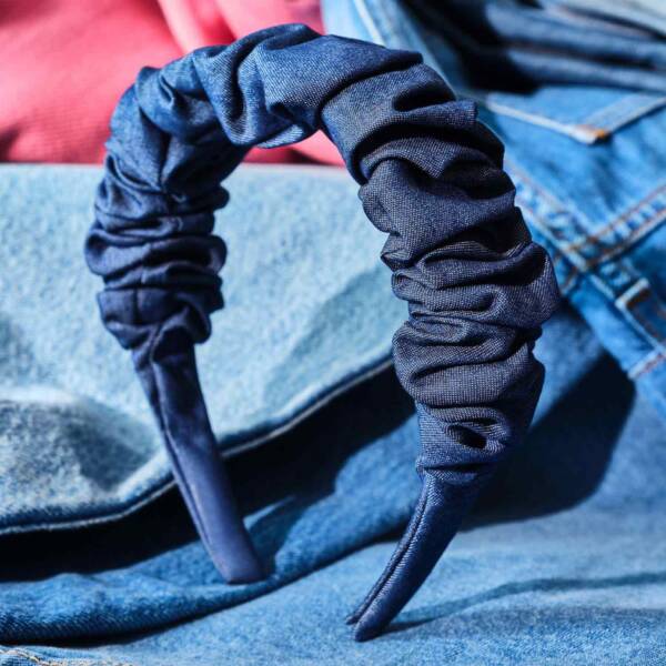 the JEANS CLUB headband