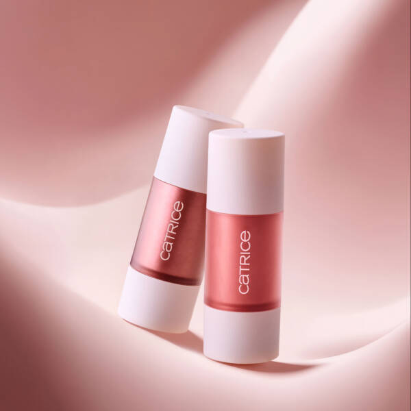 Liquid Shimmer Blush – płynny róż z delikatnym połyskiem