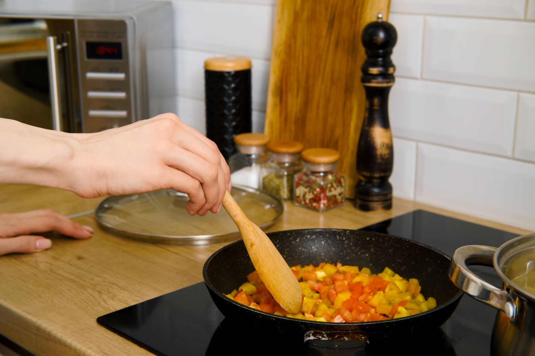 jednogarnkowe-gotowanie-na-indukcji-jakie-naczynia-wybrac