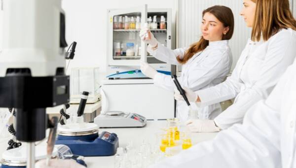 Joanna Ryglewicz z zespołem NISHA