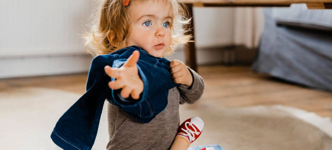 dziecko-niezadowolone-z-ubrania