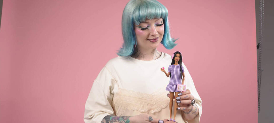 Ewa Grzelakowska-Kostoglu, Red Lipstick Monster, wspiera premierę pierwszej Barbie w spektrum autyzmu