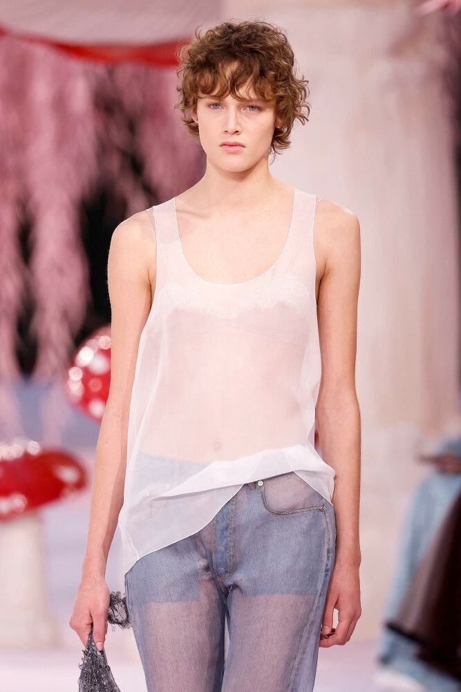 Inspiracje modowe Cloud Dancer 2026