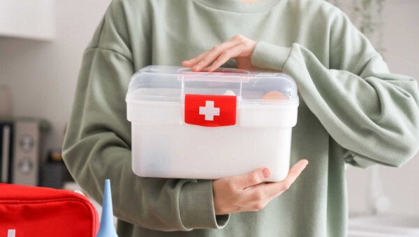 Kompletowanie domowej apteczki – czy warto mieć środek na bezsenność pod ręką?