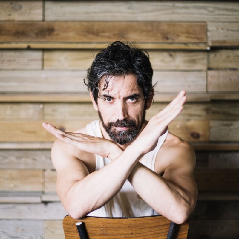 Ghosting i&nbsp;cisza w&nbsp;relacji – dlaczego tak bardzo ranią?