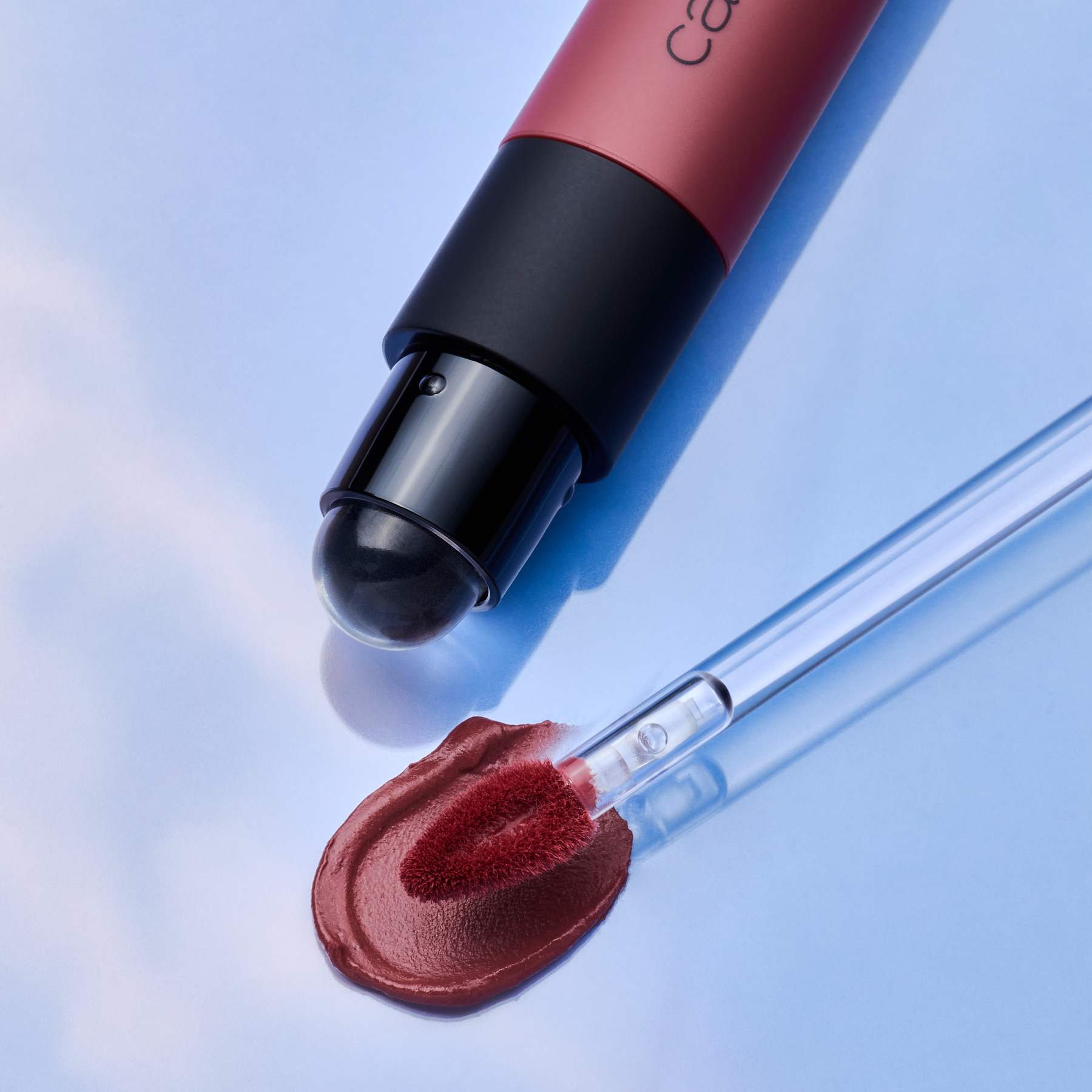 Aplikator Peptide Drip Milky Lip Serum Catrice GLASS CLOUD z kremową formułą